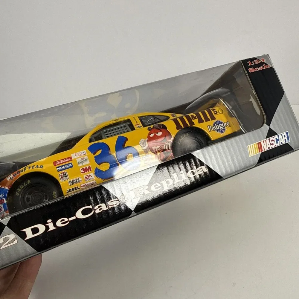 2002 Mattel Ken Schrader #36 M&M's 98 Pontiac Grand Prix 1:24 Diecast Car